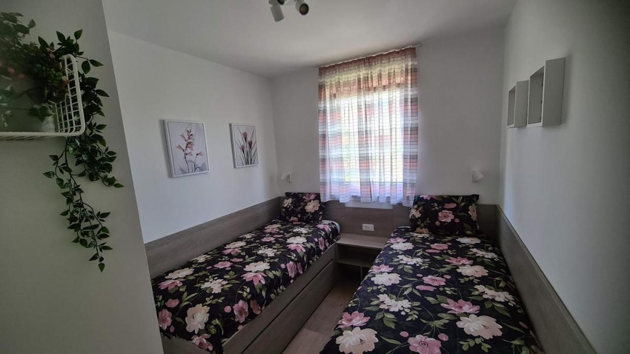 Vila Primorka Apartmani Oleander Šilo Exterior foto